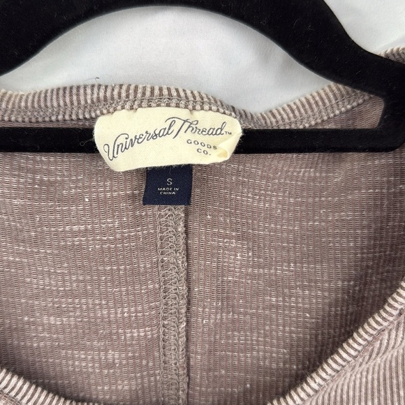 Universal Thread Women's Size Small Ribbed Long Sleeve Henley Top - Taupe - Picture 3 of 8
